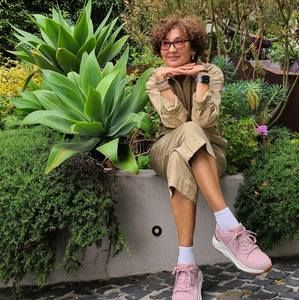 Meet your Posher, Roxana